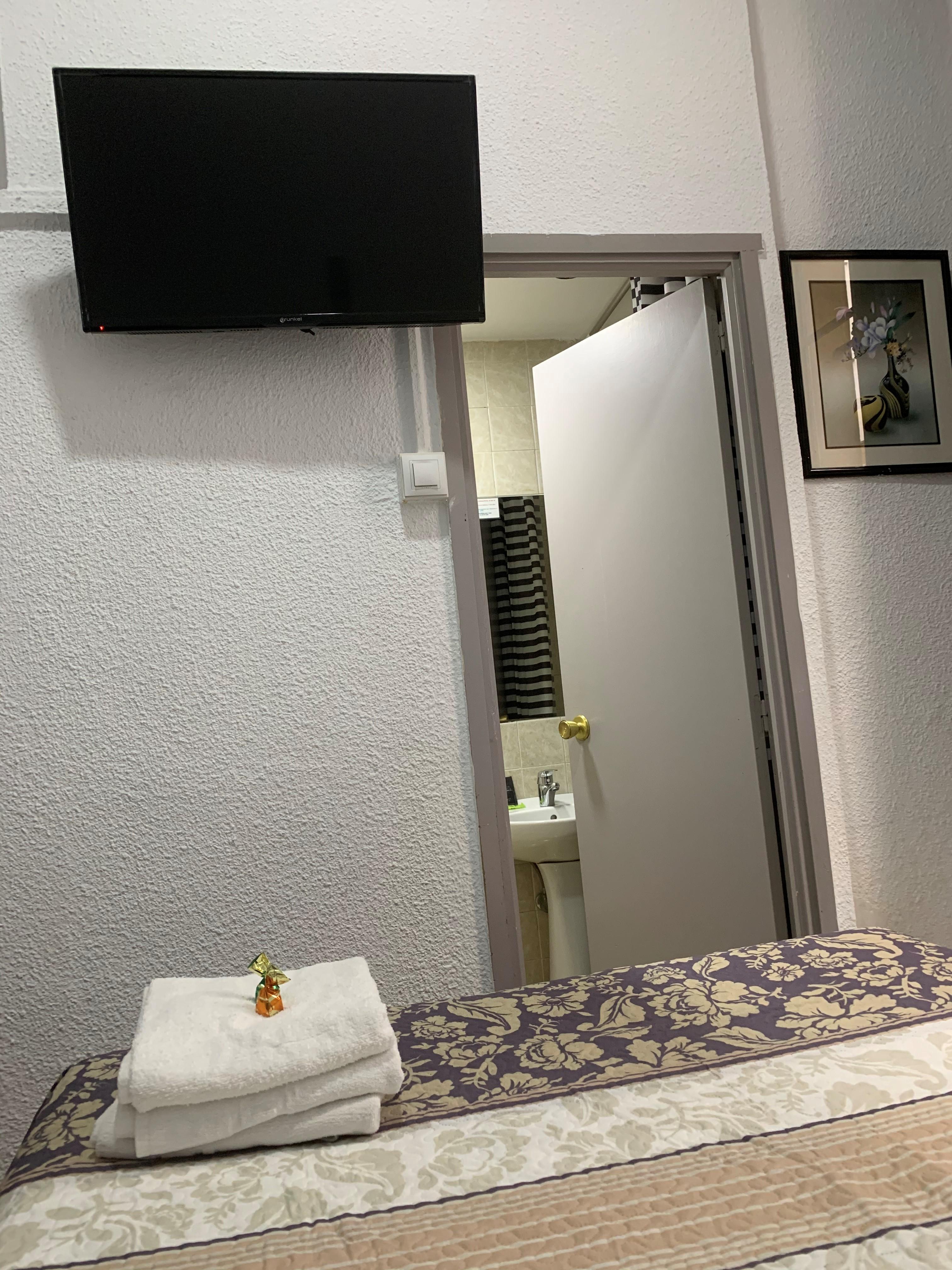 Hostal Alcobia Севилья Экстерьер фото