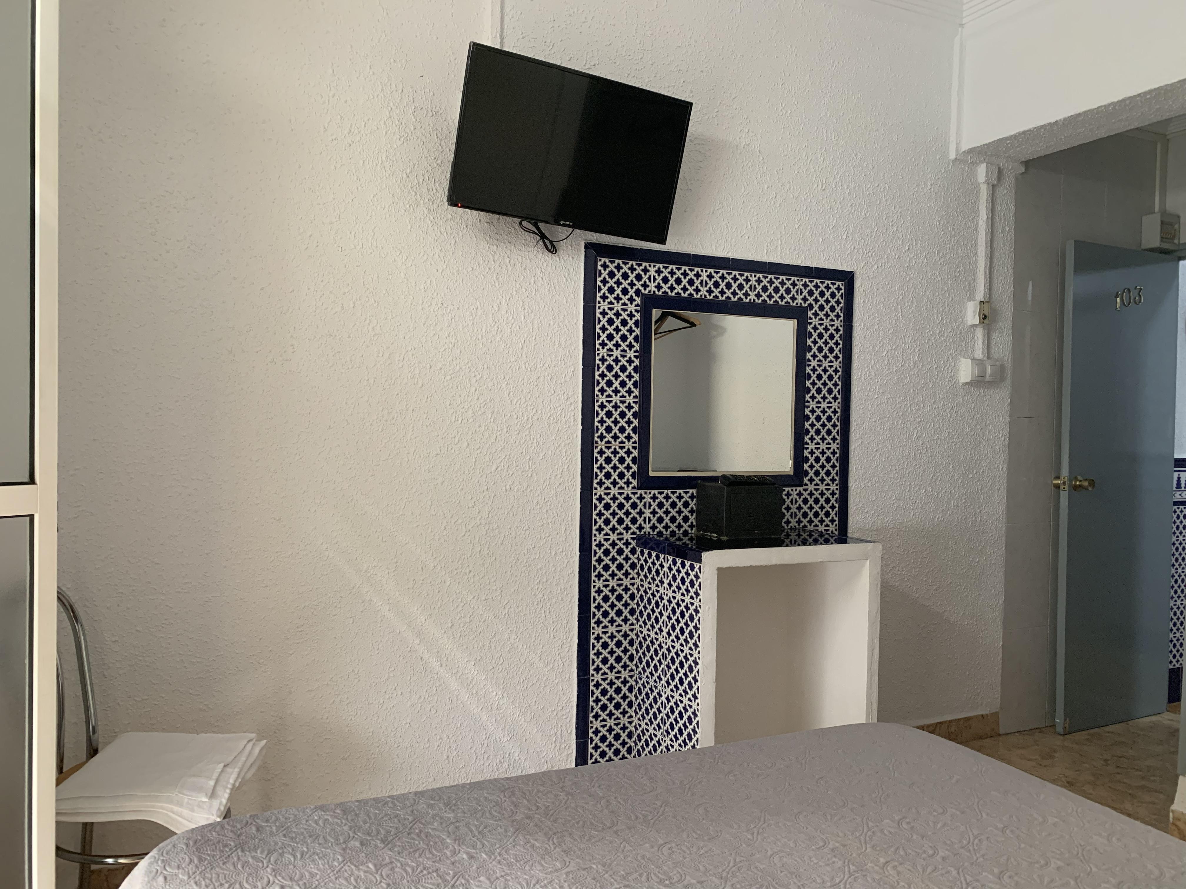 Hostal Alcobia Севилья Экстерьер фото
