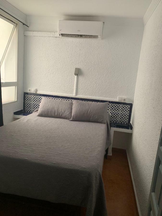 Hostal Alcobia Севилья Экстерьер фото
